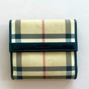 Vintage Burberry bi-fold wallet